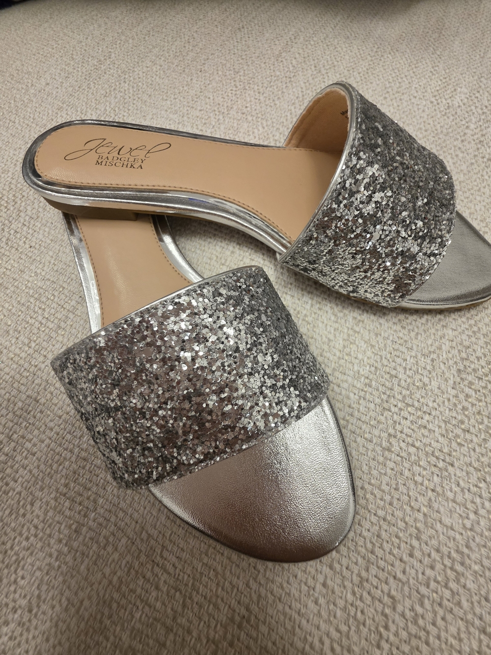 Jewel Badgley Mischka Silver Glitter Slide Sandals
